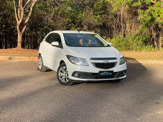 CHEVROLET ONIX 1.4 MPFI EFFECT 8V FLEX 4P AUTOMÁTICO CHEVROLET ONIX 1.4 MPFI EFFECT 8V FLEX 4P AUTOMÁTICO